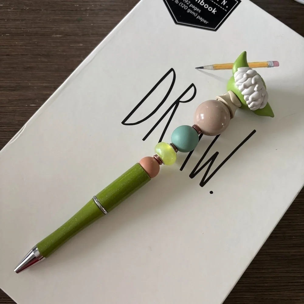 Disney Doorables: Star Wars: Yoda handmade beaded pen